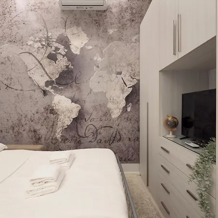 Ihost - Toscanelli 10c Milano